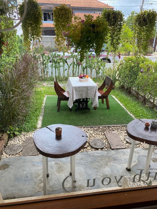 NAKHONLUANG CAFE (นครหลวง คาเฟ่)