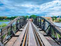 เที่ยวชม สะพานข้ามแม่น้ำแคว กาญจนบุรี
