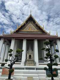 สายหมู่ห้ามพลาดกับวัดสุทัศน์