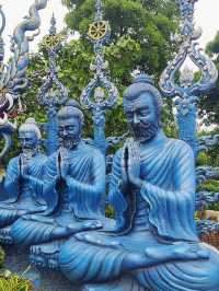 วัดร่องเสือเต้น วัดสีน้ำเงินแห่งเดียวในเชียงราย