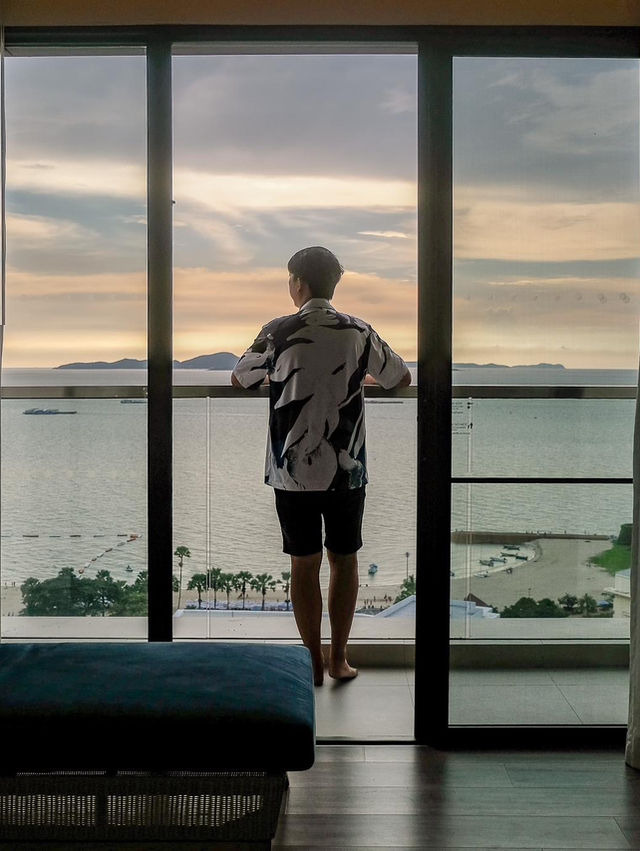 นอนชมวิวทะเลจากปลายเตียง ที่ OZO North Pattaya 🏨