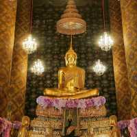 ไหว้พระขอพร รดน้ำมนต์สระน้ไศักดิ์สิทธิ์