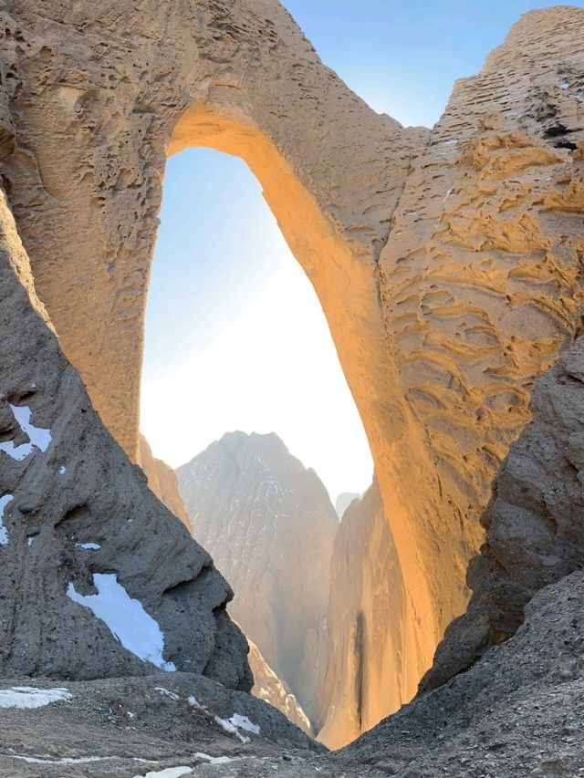 Conquering World's Tallest Natural Arch in Xinjiang