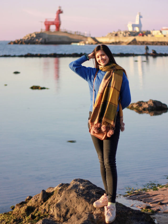 Sunset Enchantment at Iho Tewoo Beach: A K-Drama Fantasy Realized