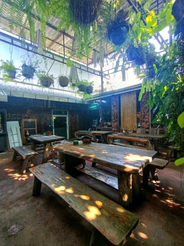 พิพัดร้านอาหารไทย ลาดกระบัง