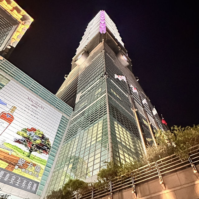 Taipei 101 ตึกสูงสะกดใจ ชมวิวชั้นฟ้า ช้อป ชิม ชิล 