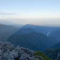  綠岳：秋色登山的夢幻🍂🏔️