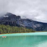 Emerald Bliss: Canada’s Hidden Gem 🇨🇦