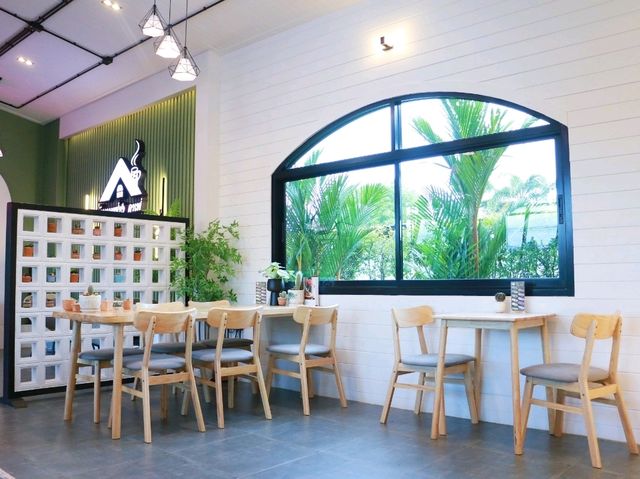 แวะมาทานกาแฟบ้านนายช่าง