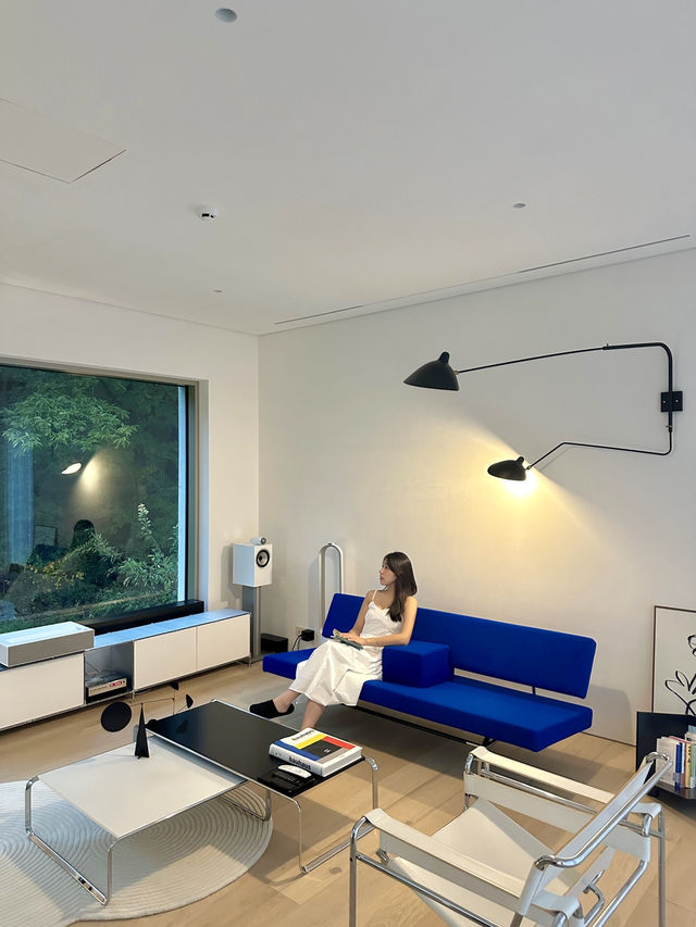 설악산뷰와 고급스러운 가구 편집샵 느낌 가득한 감성숙소 🛋️🪑💡 