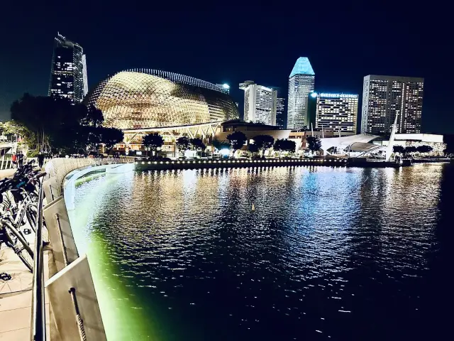 在新加坡美麗的夜間騎行Stylo Milo Trail 