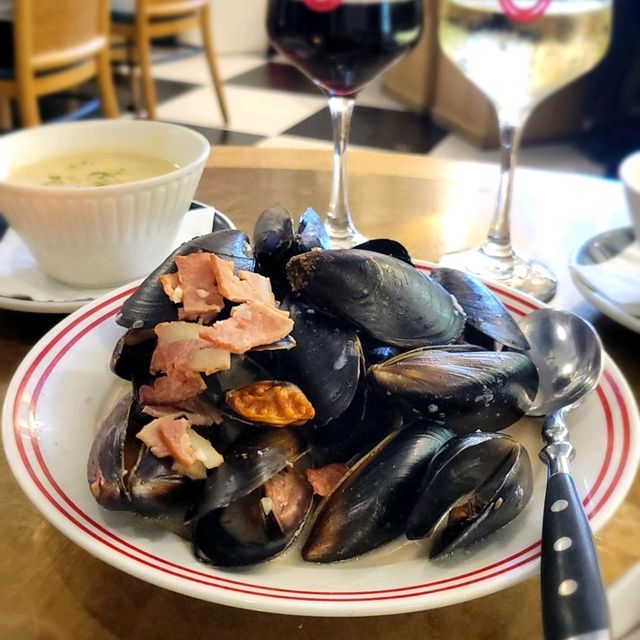 C'est la vie🥂有如巴黎嘅地道小酒館一樣的法式餐廳❤️