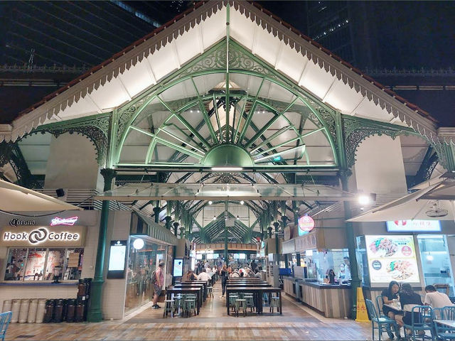 Enjoy delicious food at Lau Pat Sa