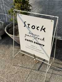 パン専門店とコーヒー専門店のコラボショップ