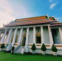 泰國曼谷著名皇家寺廟景點:Wat Hong Rattanaram Ratchaworawihan，建築雄偉壯觀，適合打卡拍照📸