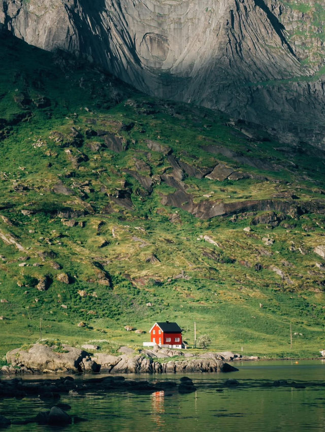 Camping in Lofoten: A Nordic Adventure Like No Other
