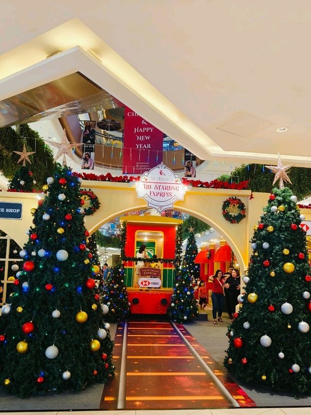 Christmas Vibes at Starling Mall
