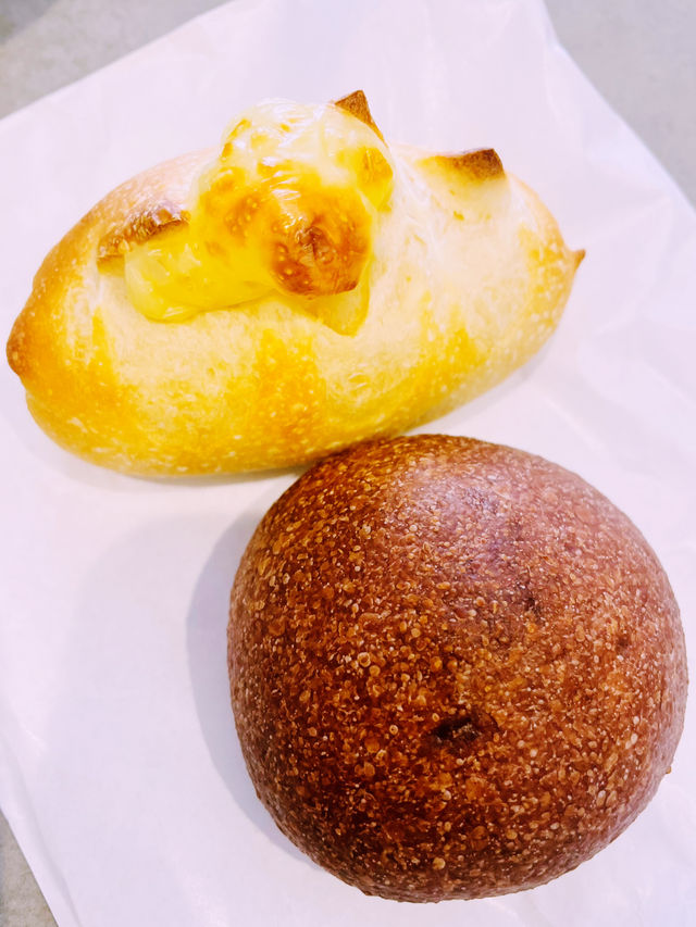 【長野県/下諏訪　週2日営業！しっとりモチモチ美味しいパンが並ぶパン屋さん🍞】