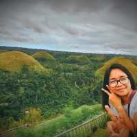 CHOCOLATE HILLS IN BOHOL, PHILIPPINES 