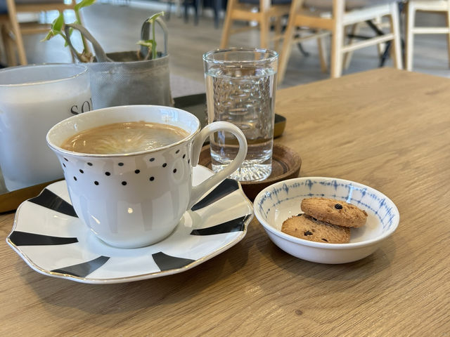 ณ by east coast coffee ร้านกาแฟสุดหรูในพัทยา