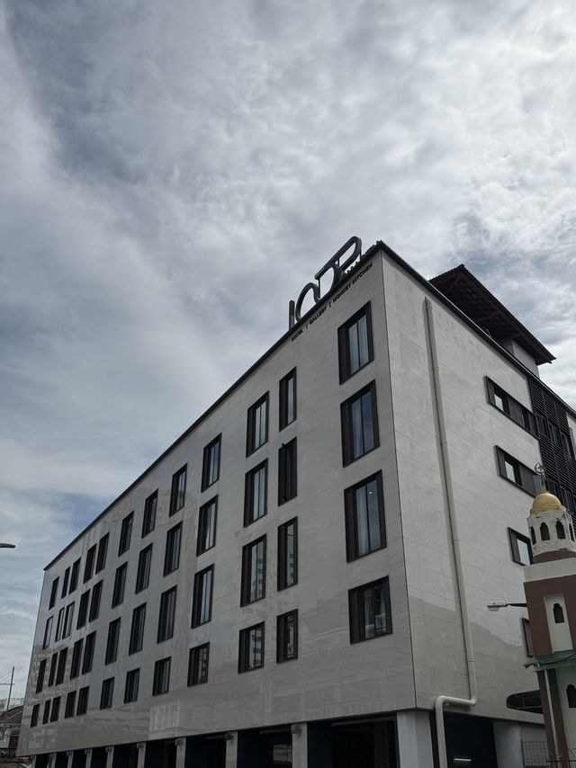 The LOL hotel in the middle of Georgetown 