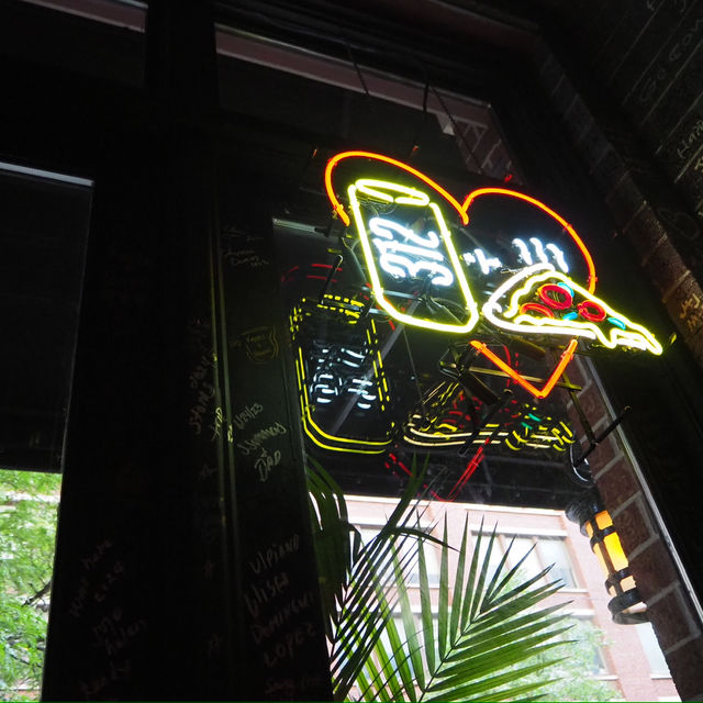CHICAGO名物ピザ