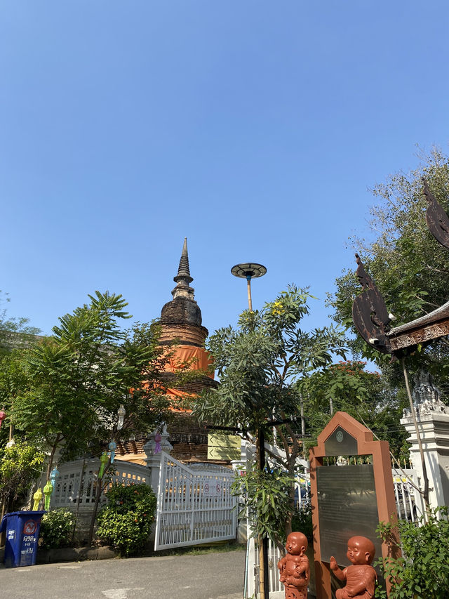 【チェンマイ観光】チェンマイの守護寺「ワット インタキン サドゥムアン」✨🏯