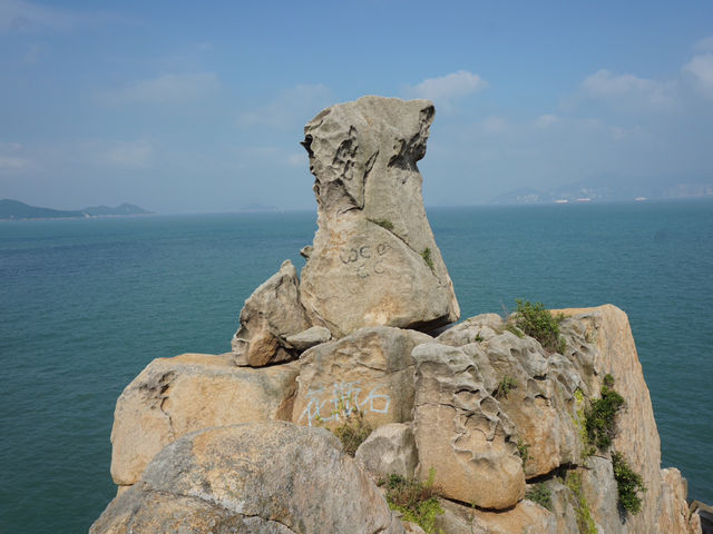 Cheung Chau Adventure: Breathtaking Views, Vibrant Streets, and Tasty Treats