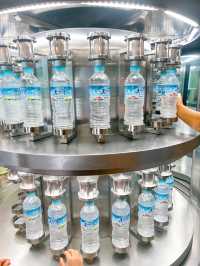 いつも飲んでる！あの天然水の工場見学