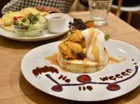 Fluffy Pancakes at VoiVoi – A Must-Visit in Sangenjaya!