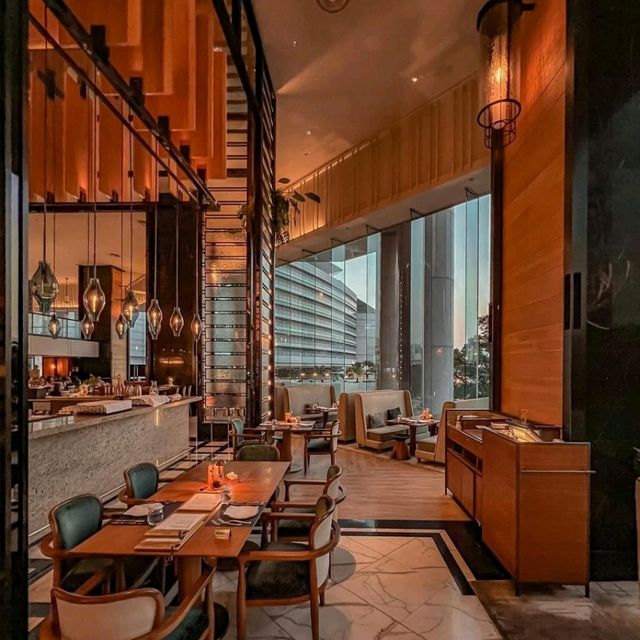 Mirage Bar & Restaurant Hongkong