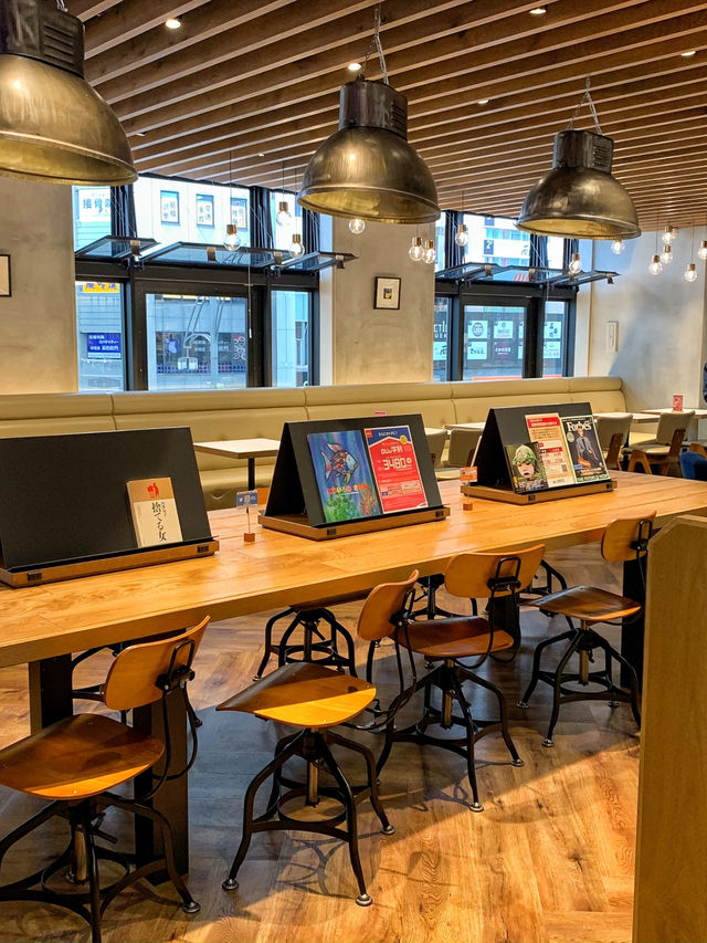 Cozy Café in Ueno – BLUE LEAF CAFÉ ☕✨