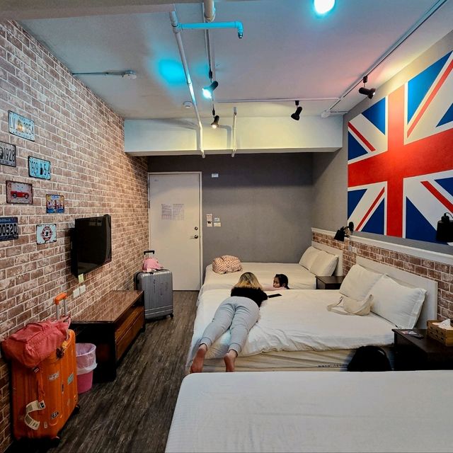 ที่พักเกาสงราคาเบาๆ ติดตลาดกลางคืนลิ่วเหอ