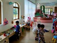 คาเฟ่เด็ก Reyn.ne' Playhouse and Cafe