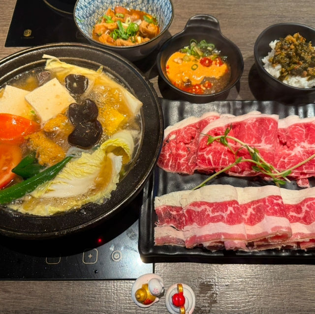 三多路上（湯師傅）鍋物.食材新鮮.麻辣瓜子醬非吃不可