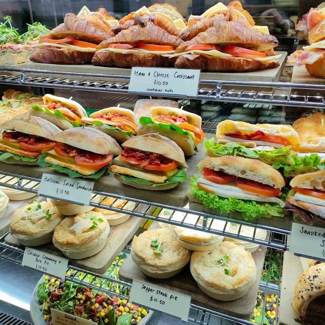 Nice brekkie and coffee options