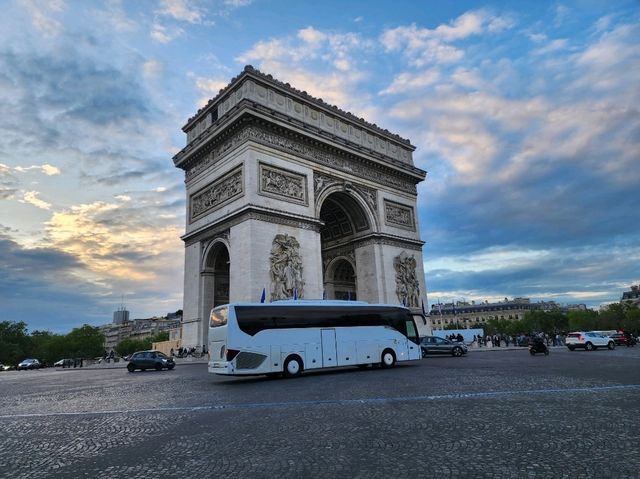 [🇫🇷パリ] 凱旋門とシャンゼリゼ通りでパリの歴史を感じる