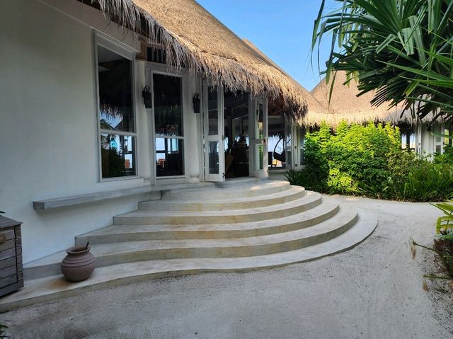 [🇲🇻モルディブ] サンセットとカクテルを楽しむ、Milaidhoo MaldivesのCompass Bar