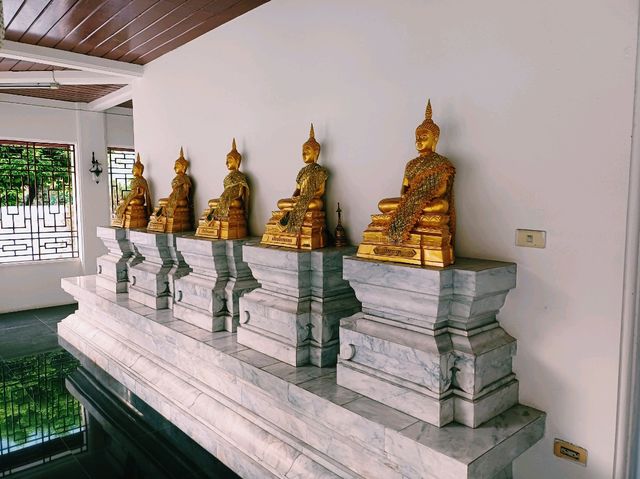 泰國曼谷素坤逸區皇家古跡寺廟景點一日遊行程，白色大理石暹羅文化寺廟建築，適合拍照📸打卡