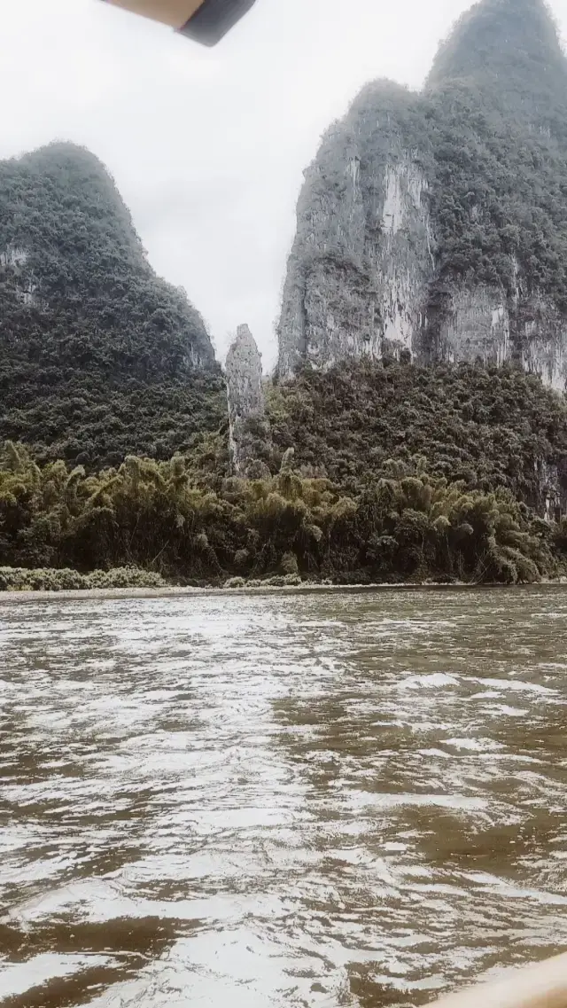 ล่องแพที่ xingping 