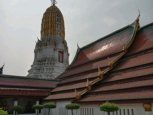 ไหว้พระขอพร วัดพระศรีรัตนมหาธาตุ