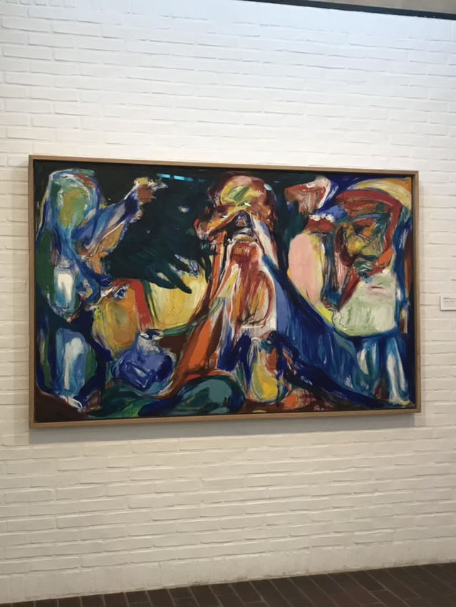 海に浮かぶアートの楽園！？感性がととのう「ルイジアナ現代美術館」（デンマーク・フムレベック）