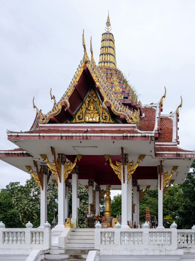 ศาลหลักเมืองสี่มหาราช อำเภอเมืองตาก จังหวัดตาก