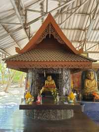 Wat Huay Mongkol 