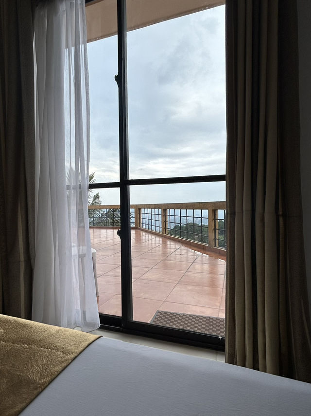 🏨 Budget hotel with stunning view in Kandy 