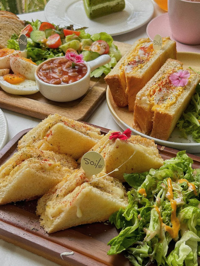 Soil Café JB: A Blooming Escape for Coffee and Dessert Lovers