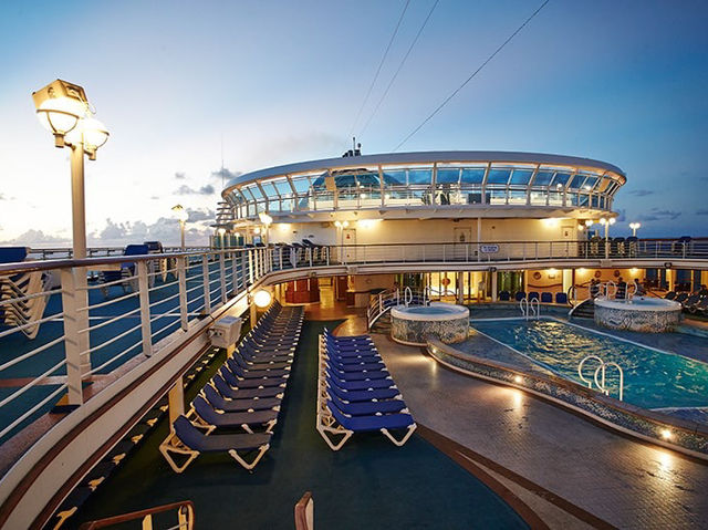 🏝️ Caribbean Princess Cruise: Sun, Fun & Endless Rum! 🍹🚢