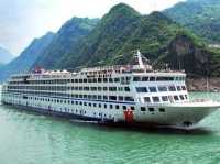 🌊 Yangtze River Cruise: Pandas, Pagodas & the World’s Most Dramatic Toilet View! 🚢