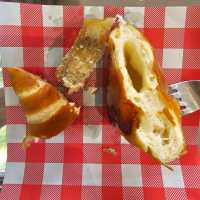 Kneads to Dough (Home cafe) เบเกอรี่แนวฝรั่งเศส