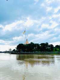 Kuching Waterfront: A Riverside Retreat for All Ages